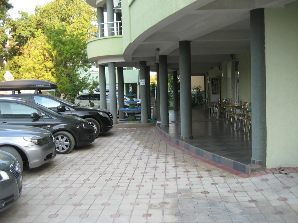 Guest House Vila Mimoza Ulcinj Habitación foto